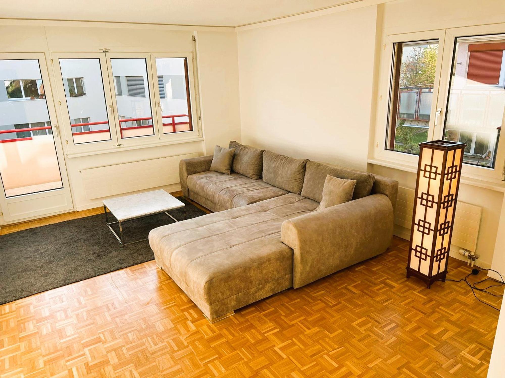 Apartment Huge Center With Balcony In Zurich, Kars - Self Checkin