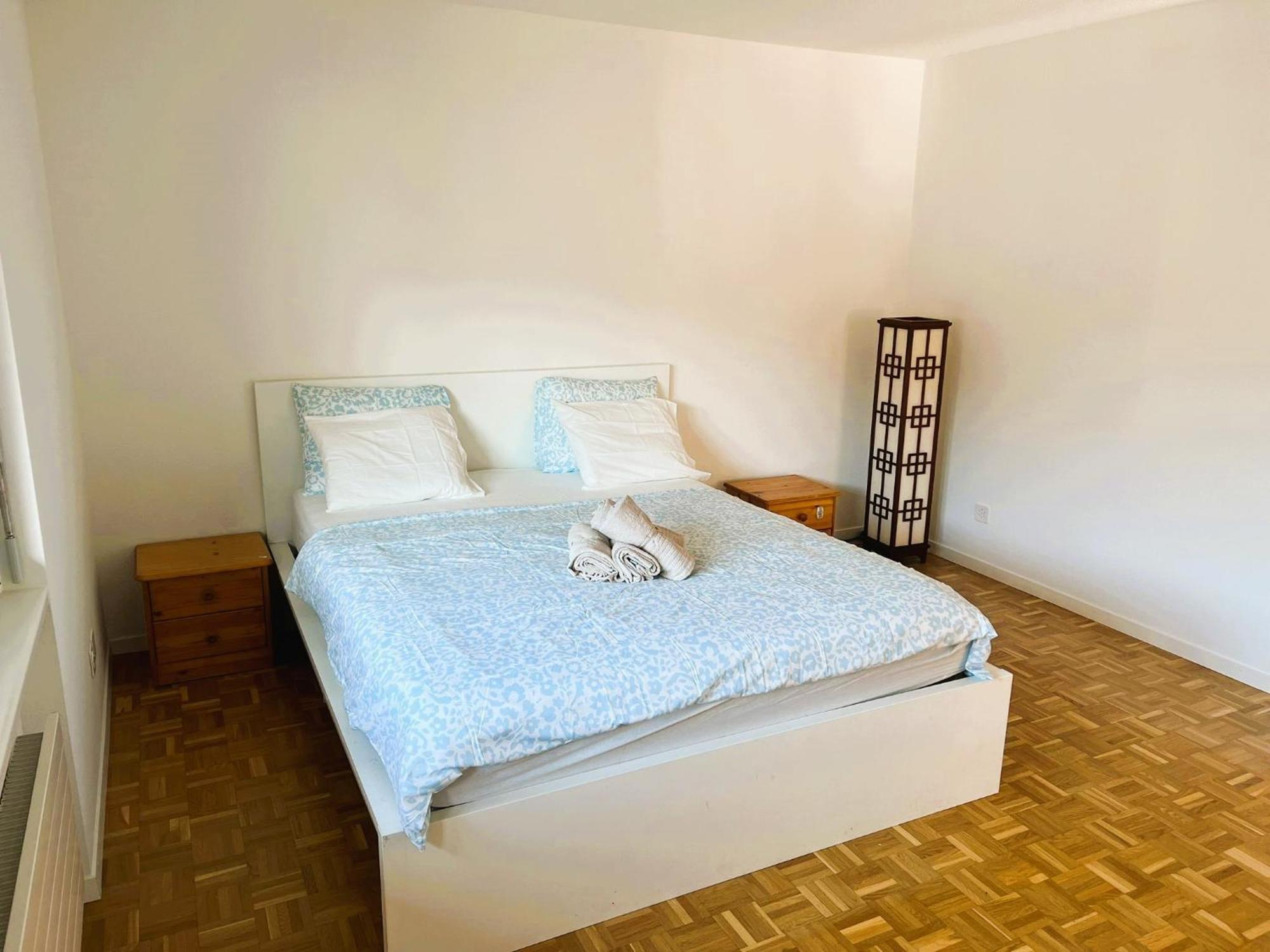 Apartment Huge Center With Balcony In Zurich, Kars - Self Checkin