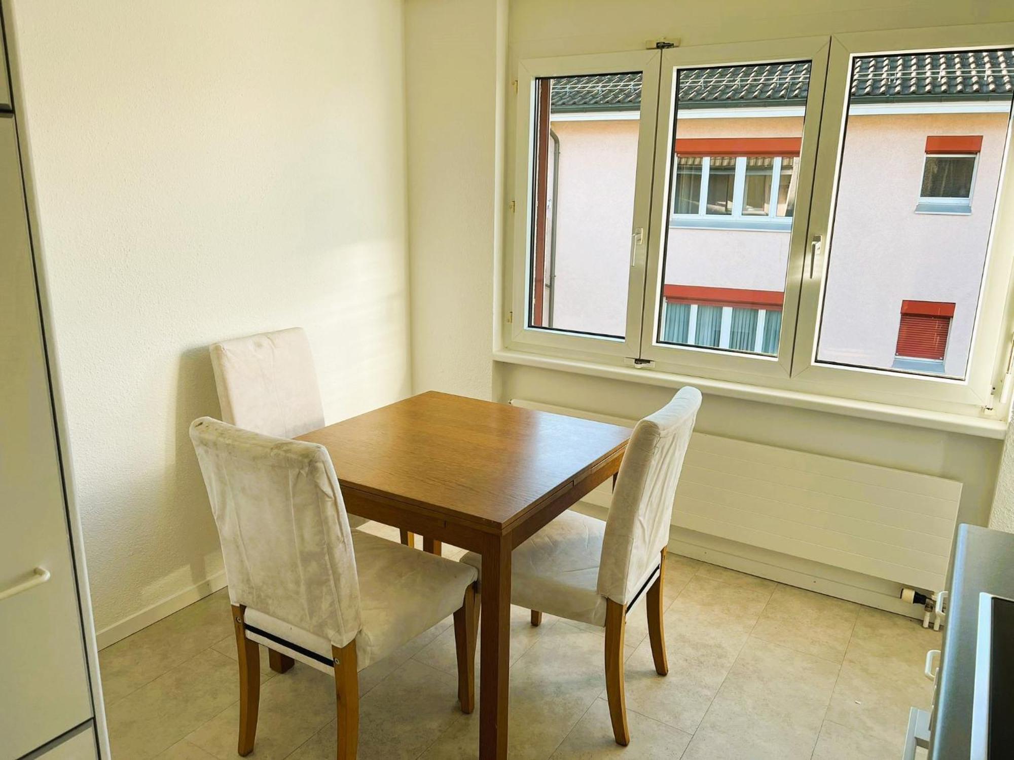 Huge Center With Balcony In Zurich, Kars - Self Checkin Apartment *